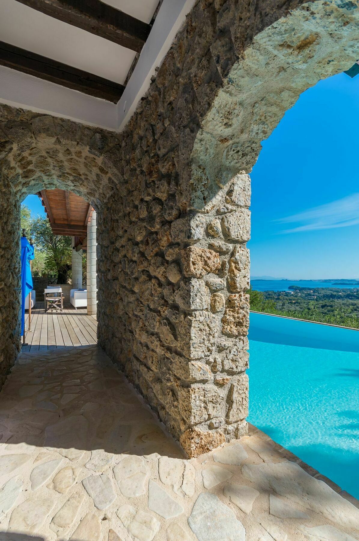 Villa Bournella Ipsos Luaran gambar
