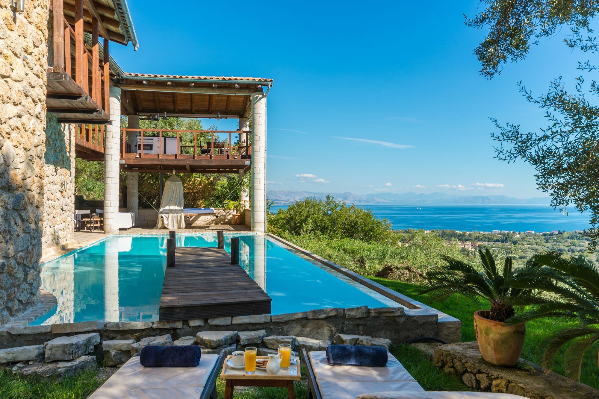 Villa Bournella Ipsos Luaran gambar